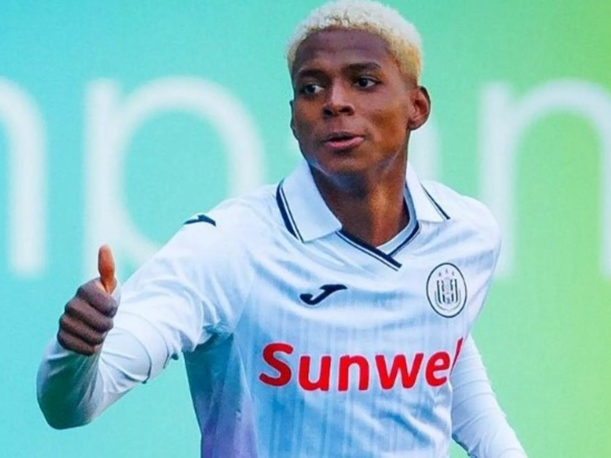 De Anderlecht a Wearside: Angulo firma con Sunderland y sueña con el Mundial 2026